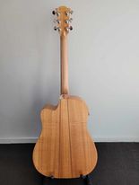 Load image into Gallery viewer, Cole Clark CCFL1EC-RDM "Fat Lady 1" Redwood top, Queensland Maple back and sides.